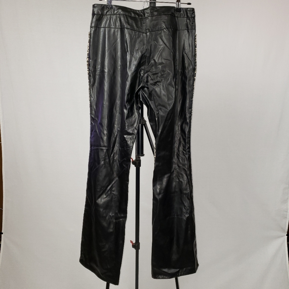 Rave 4 Real Faux Leather Faux fur Pants - Picture 6 of 6